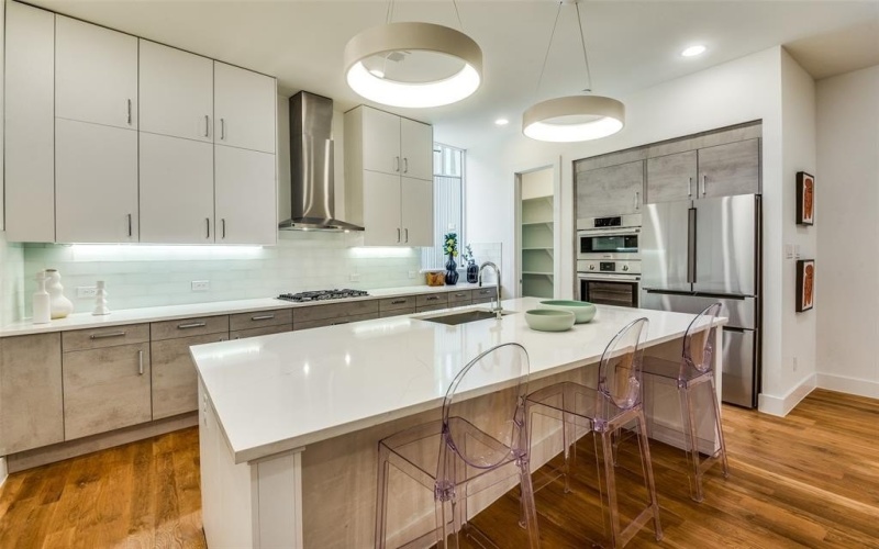 426 W 9th Street #105, Dallas, TX 75208, 3 Habitaciones Habitaciones , ,3 BañosBaños,Residential,En Venta,426 W 9th Street,0,21142926