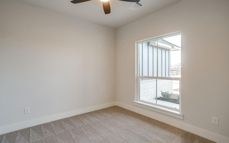 3322 N Grove Street, Fort Worth, TX 76106, 4 Bedrooms Bedrooms, ,2 BathroomsBathrooms,Residential,For Sale,3322 N Grove Street,0,21141456