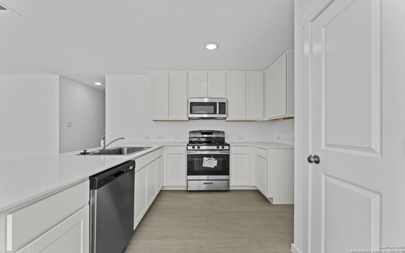 3812 Swift Fox Rd, New Braunfels, TX 78130, 4 Habitaciones Habitaciones , ,2 BañosBaños,Residential,En Venta,3812 Swift Fox Rd,0,1931013