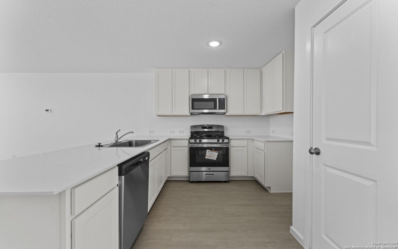 3816 Swift Fox Rd, New Braunfels, TX 78130, 4 Bedrooms Bedrooms, ,2 BathroomsBathrooms,Residential,For Sale,3816 Swift Fox Rd,0,1931028