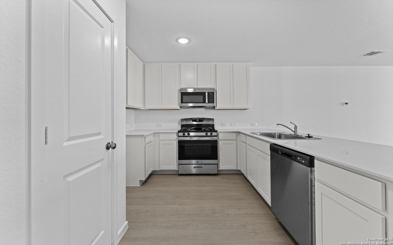 3832 Swift Fox Rd, New Braunfels, TX 78130, 4 Bedrooms Bedrooms, ,2 BathroomsBathrooms,Residential,For Sale,3832 Swift Fox Rd,0,1931033