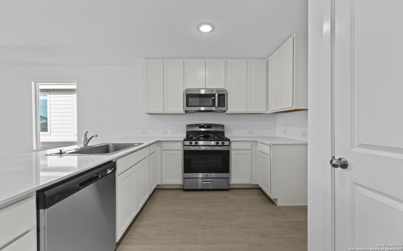 744 Horsetail Ln, New Braunfels, TX 78130, 3 Bedrooms Bedrooms, ,2 BathroomsBathrooms,Residential,For Sale,744 Horsetail Ln,0,1931051