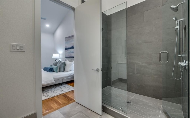 4125 N Reserve Circle, Addison, TX 75001, 3 Habitaciones Habitaciones , ,3 BañosBaños,Residential,En Venta,4125 N Reserve Circle,0,21141626