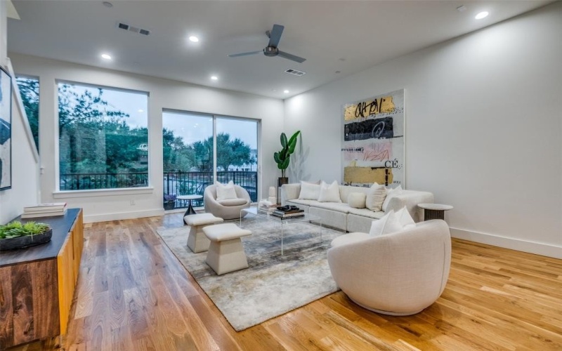 4125 N Reserve Circle, Addison, TX 75001, 3 Habitaciones Habitaciones , ,3 BañosBaños,Residential,En Venta,4125 N Reserve Circle,0,21141626