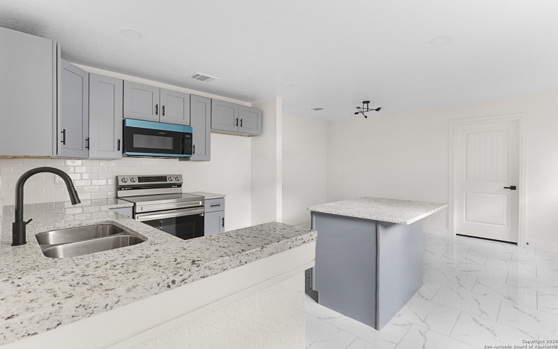 845 tee, Spring Branch, TX 78070, 3 Habitaciones Habitaciones , ,2 BañosBaños,Residential,En Venta,845 tee,0,1931119