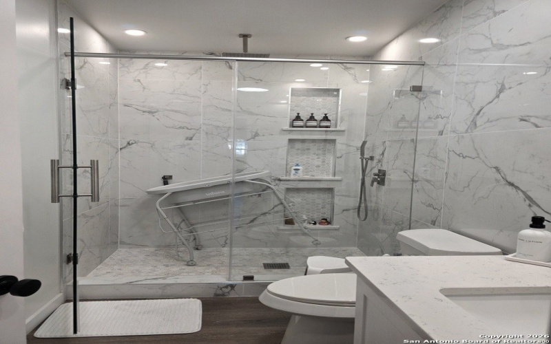 511 E Woodlawn Avenue, San Antonio, TX 78212, 3 Bedrooms Bedrooms, ,2 BathroomsBathrooms,Residential,For Sale,511 E Woodlawn Avenue,0,1931181