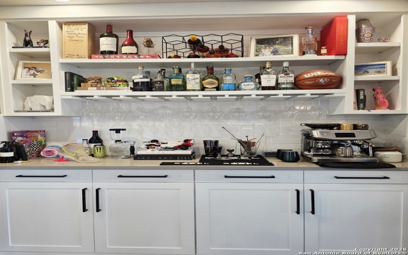 511 E Woodlawn Avenue, San Antonio, TX 78212, 3 Bedrooms Bedrooms, ,2 BathroomsBathrooms,Residential,For Sale,511 E Woodlawn Avenue,0,1931181