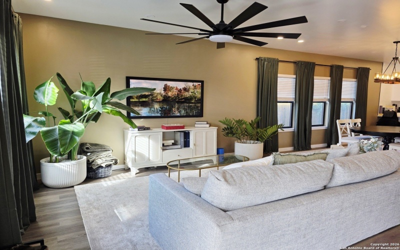 511 E Woodlawn Avenue, San Antonio, TX 78212, 3 Bedrooms Bedrooms, ,2 BathroomsBathrooms,Residential,For Sale,511 E Woodlawn Avenue,0,1931181