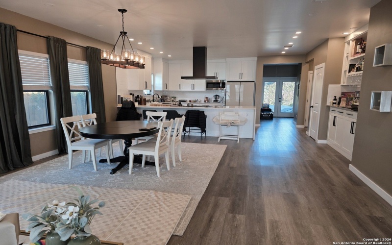 511 E Woodlawn Avenue, San Antonio, TX 78212, 3 Bedrooms Bedrooms, ,2 BathroomsBathrooms,Residential,For Sale,511 E Woodlawn Avenue,0,1931181