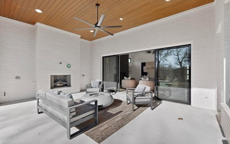 1770 Coopers Hawk Drive, Arlington, TX 76005, 5 Bedrooms Bedrooms, ,6 BathroomsBathrooms,Residential,For Sale,1770 Coopers Hawk Drive,0,21142034