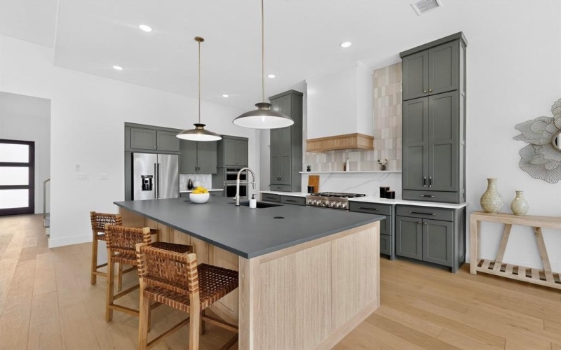 1770 Coopers Hawk Drive, Arlington, TX 76005, 5 Bedrooms Bedrooms, ,6 BathroomsBathrooms,Residential,For Sale,1770 Coopers Hawk Drive,0,21142034