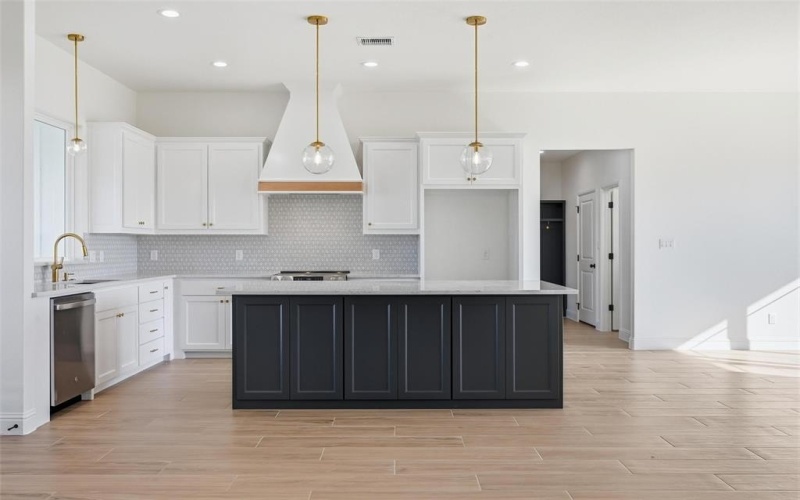 1033 Arbor Vista Drive, Azle, TX 76023, 4 Habitaciones Habitaciones , ,2 BañosBaños,Residential,En Venta,1033 Arbor Vista Drive,0,21142386