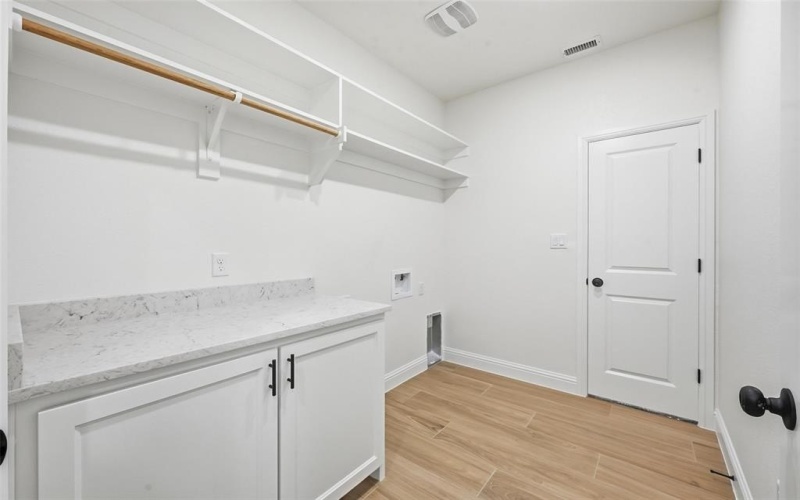 1033 Arbor Vista Drive, Azle, TX 76023, 4 Habitaciones Habitaciones , ,2 BañosBaños,Residential,En Venta,1033 Arbor Vista Drive,0,21142386