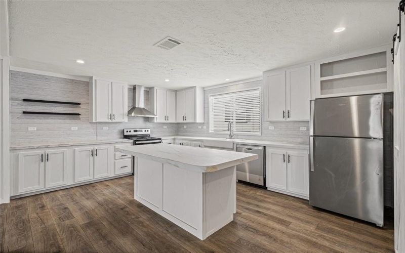 915 Arkansas River Drive, Granbury, TX 76048, 3 Bedrooms Bedrooms, ,2 BathroomsBathrooms,Residential,For Sale,915 Arkansas River Drive,0,21142466