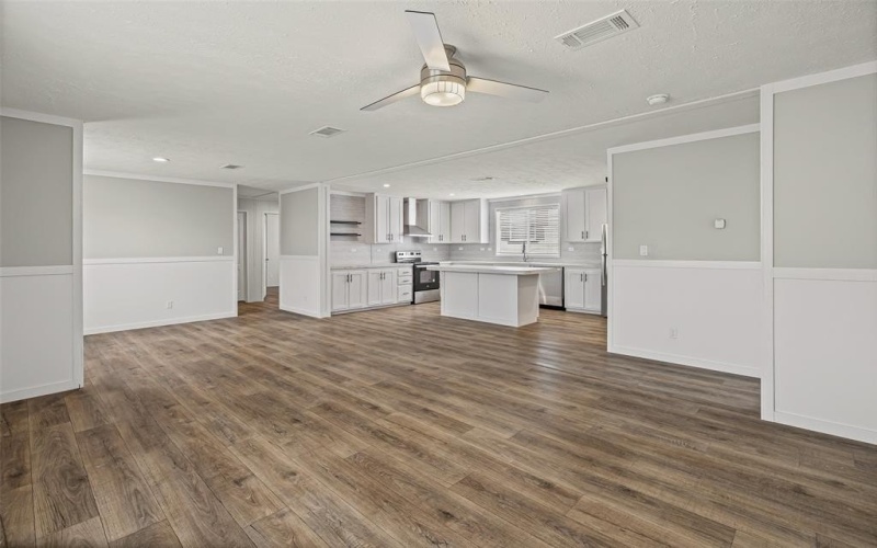 915 Arkansas River Drive, Granbury, TX 76048, 3 Bedrooms Bedrooms, ,2 BathroomsBathrooms,Residential,For Sale,915 Arkansas River Drive,0,21142466