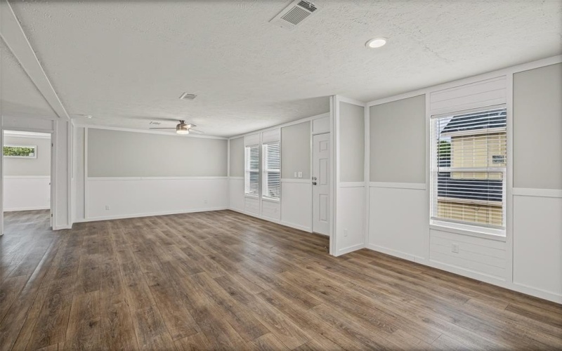 915 Arkansas River Drive, Granbury, TX 76048, 3 Bedrooms Bedrooms, ,2 BathroomsBathrooms,Residential,For Sale,915 Arkansas River Drive,0,21142466