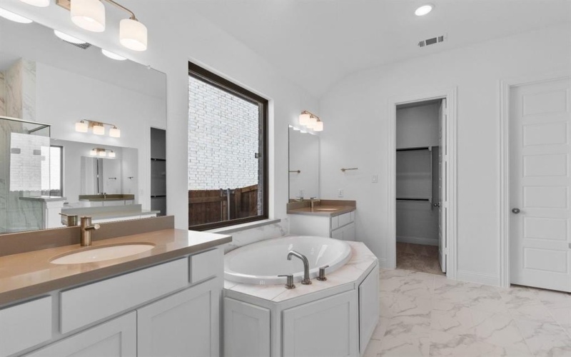 16621 Japanese Maple, Fort Worth, TX 76247, 4 Bedrooms Bedrooms, ,5 BathroomsBathrooms,Residential,For Sale,16621 Japanese Maple,0,21142503