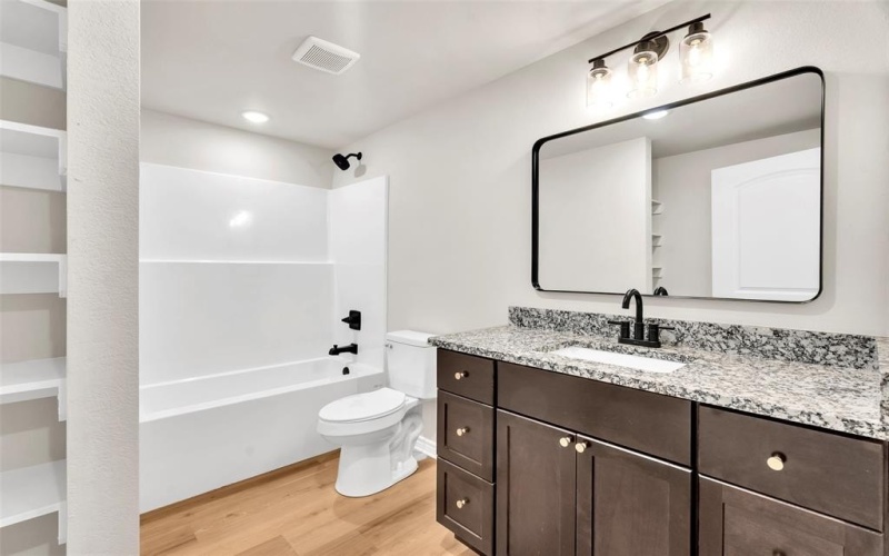 1701 SANDLIN ST, Longview, TX 75602, 3 Habitaciones Habitaciones , ,2 BañosBaños,Residential,En Venta,1701 SANDLIN ST,0,21142620