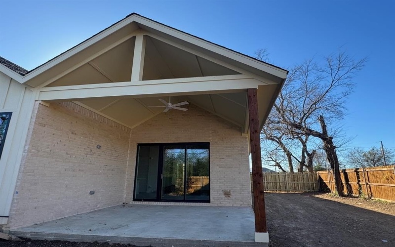 1629 E Tucker Street, Fort Worth, TX 76104, 4 Bedrooms Bedrooms, ,3 BathroomsBathrooms,Residential,For Sale,1629 E Tucker Street,0,21142649