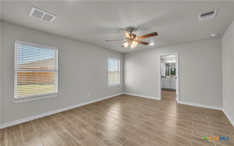 5202 White Rose Drive, Killeen, TX 76542, 3 Bedrooms Bedrooms, ,2 BathroomsBathrooms,Residential,For Sale,5202 White Rose Drive,0,600880