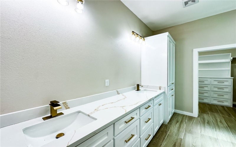 3649 Santa Fe Street, Corpus Christi, TX 78411, 4 Bedrooms Bedrooms, ,2 BathroomsBathrooms,Residential,For Sale,3649 Santa Fe Street,0,469373