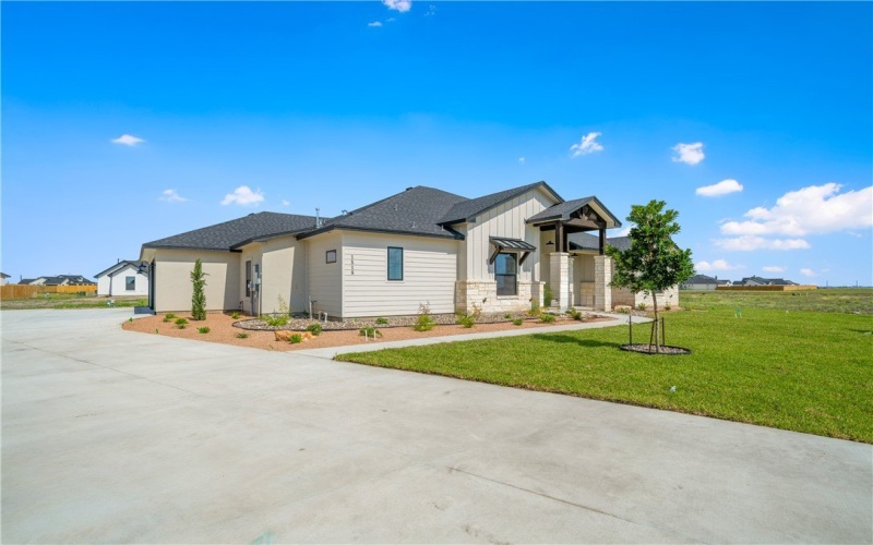 1518 Mariposa Ranch Drive, Corpus Christi, TX 78415, 4 Bedrooms Bedrooms, ,3 BathroomsBathrooms,Residential,For Sale,1518 Mariposa Ranch Drive,0,469409