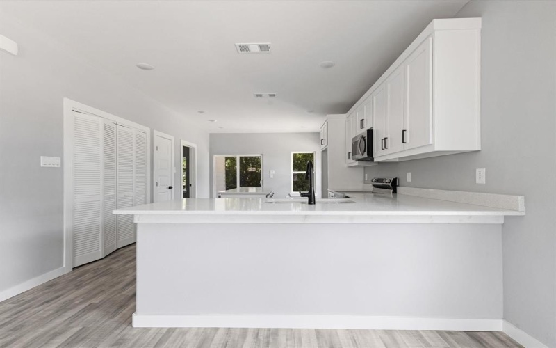 1609 E Bluff Street, Fort Worth, TX 76102, 3 Habitaciones Habitaciones , ,2 BañosBaños,Residential,En Venta,1609 E Bluff Street,0,20965874