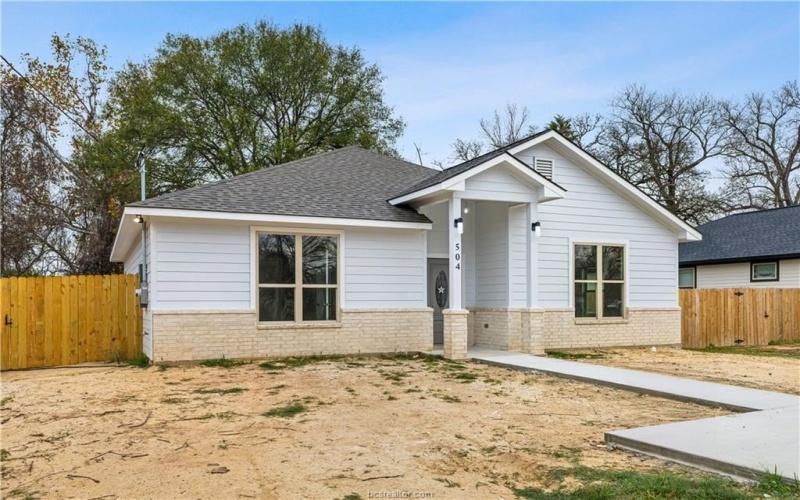 504 West Tenth Street, Hearne, TX 77859, 3 Bedrooms Bedrooms, ,2 BathroomsBathrooms,Residential,For Sale,504 West Tenth Street,0,25010328