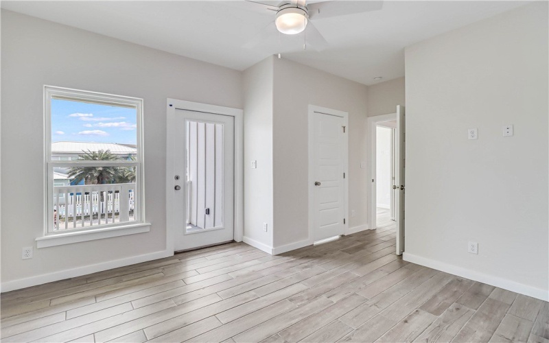 603 E Avenue G unit: 203 #203, Port Aransas, TX 78373, 4 Habitaciones Habitaciones , ,3 BañosBaños,Residential,En Venta,603 E Avenue G unit: 203,0,469423