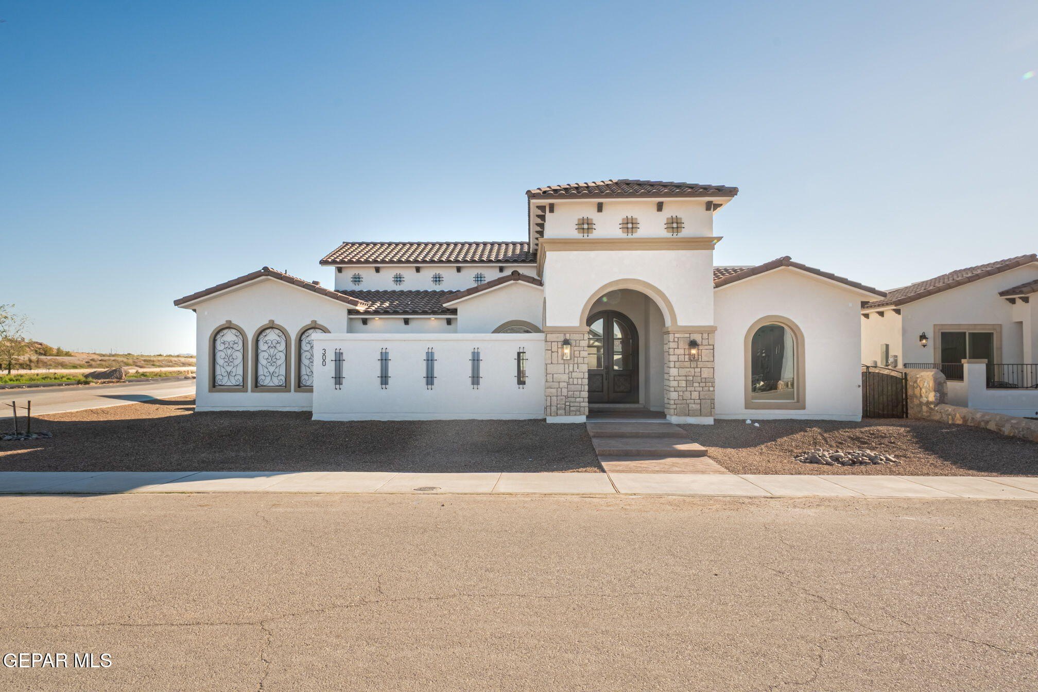 300 RIO DEL RANCHO Court, El Paso, TX 79932, 4 Habitaciones Habitaciones , ,1 BañoBaños,Residential,En Venta,300 RIO DEL RANCHO Court,0,933036