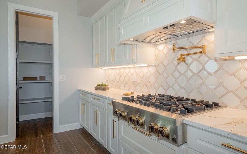 300 RIO DEL RANCHO Court, El Paso, TX 79932, 4 Habitaciones Habitaciones , ,1 BañoBaños,Residential,En Venta,300 RIO DEL RANCHO Court,0,933036