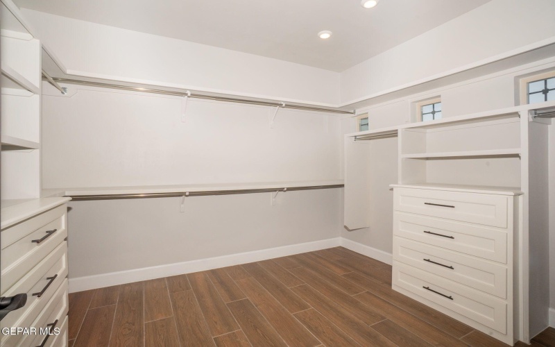 300 RIO DEL RANCHO Court, El Paso, TX 79932, 4 Habitaciones Habitaciones , ,1 BañoBaños,Residential,En Venta,300 RIO DEL RANCHO Court,0,933036