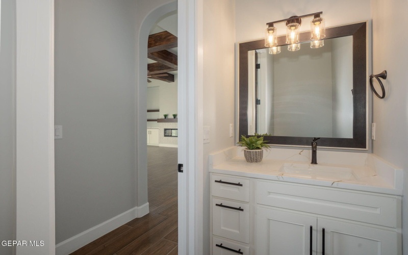 300 RIO DEL RANCHO Court, El Paso, TX 79932, 4 Habitaciones Habitaciones , ,1 BañoBaños,Residential,En Venta,300 RIO DEL RANCHO Court,0,933036