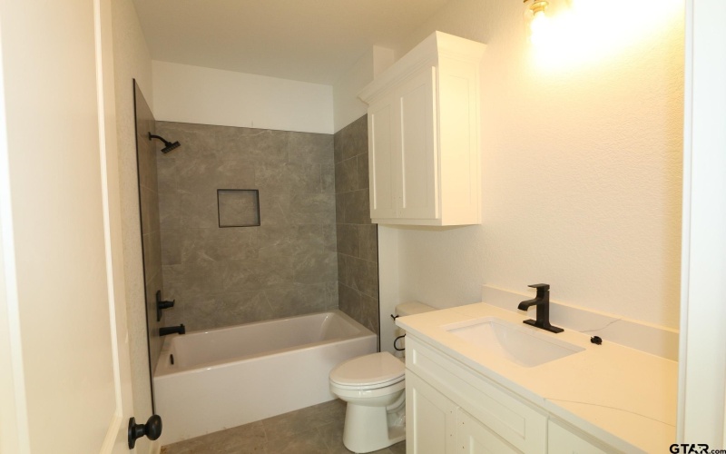 16525 Hailey Court, Tyler, TX 75703, 4 Habitaciones Habitaciones , ,3 BañosBaños,Residential,En Venta,16525 Hailey Court,0,26000089