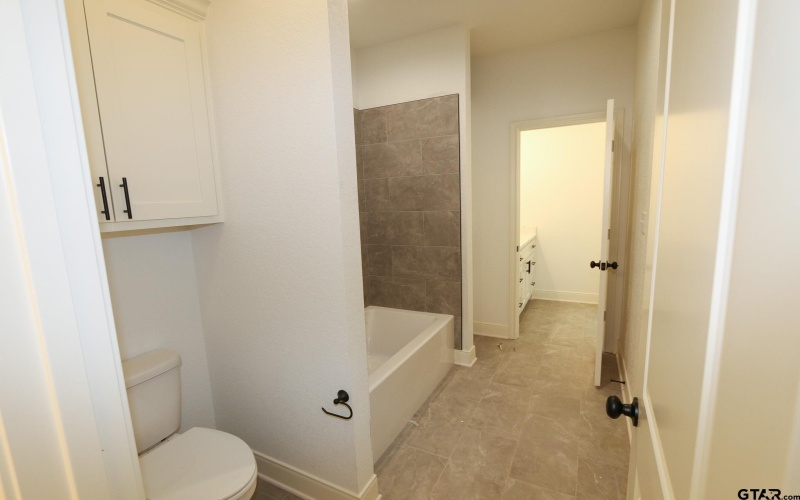 16525 Hailey Court, Tyler, TX 75703, 4 Habitaciones Habitaciones , ,3 BañosBaños,Residential,En Venta,16525 Hailey Court,0,26000089