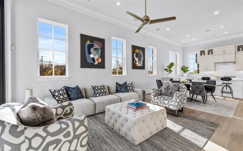 4613 Greenborough Lane, Dallas, TX 75219, 3 Habitaciones Habitaciones , ,3 BañosBaños,Residential,En Venta,4613 Greenborough Lane,0,21141678