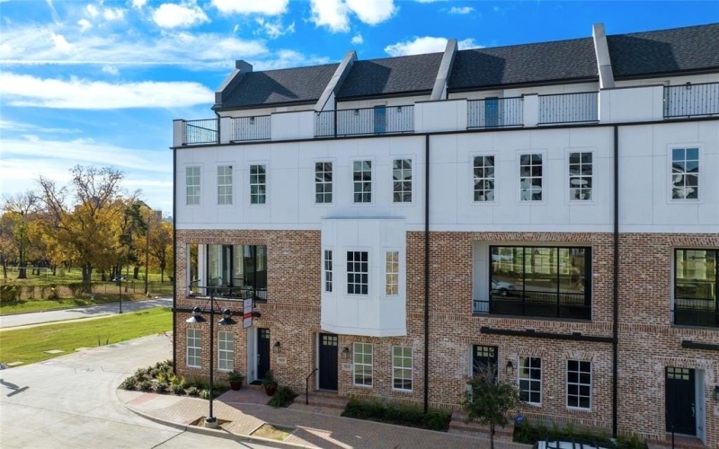 4613 Greenborough Lane, Dallas, TX 75219, 3 Habitaciones Habitaciones , ,3 BañosBaños,Residential,En Venta,4613 Greenborough Lane,0,21141678