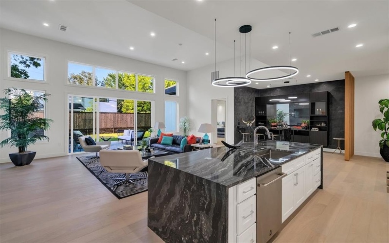 3813 Cortez Drive, Dallas, TX 75220, 6 Habitaciones Habitaciones , ,6 BañosBaños,Residential,En Venta,3813 Cortez Drive,0,21133918