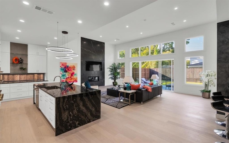 3813 Cortez Drive, Dallas, TX 75220, 6 Habitaciones Habitaciones , ,6 BañosBaños,Residential,En Venta,3813 Cortez Drive,0,21133918