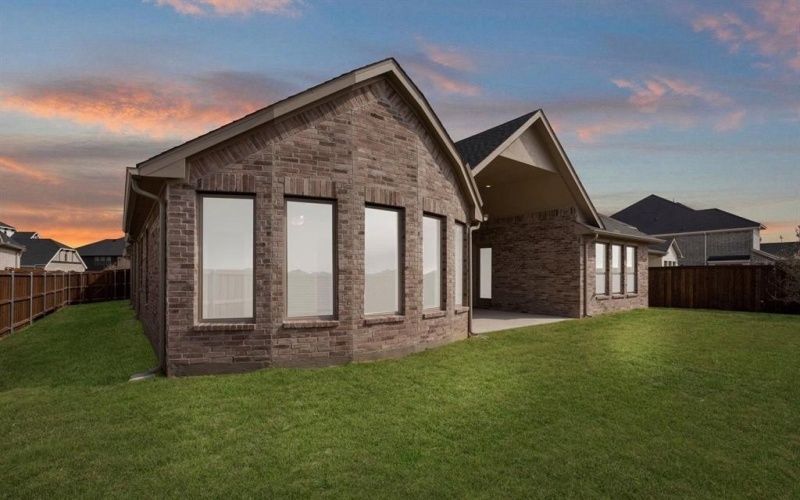 2109 Birch Street, Mansfield, TX 76063, 4 Bedrooms Bedrooms, ,5 BathroomsBathrooms,Residential,For Sale,2109 Birch Street,0,21143621