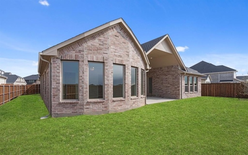 2109 Birch Street, Mansfield, TX 76063, 4 Bedrooms Bedrooms, ,5 BathroomsBathrooms,Residential,For Sale,2109 Birch Street,0,21143621