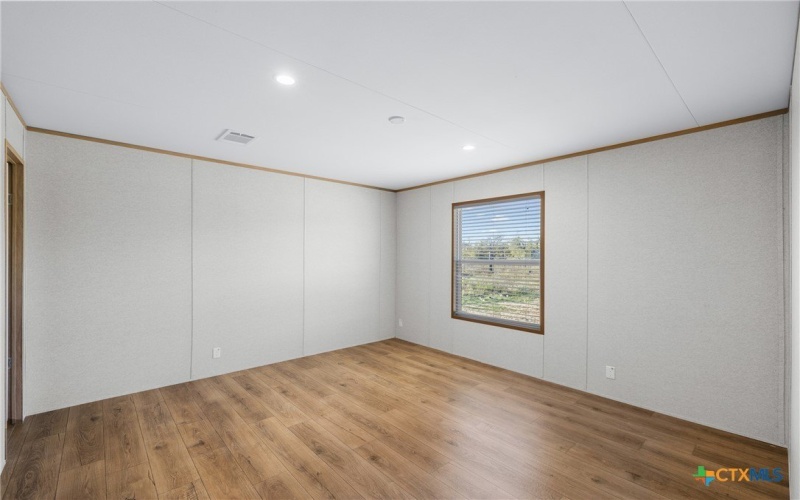 139 Azalea Court, Dale, TX 78616, 5 Bedrooms Bedrooms, ,3 BathroomsBathrooms,Residential,For Sale,139 Azalea Court,0,600922