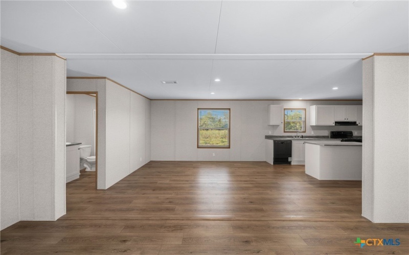 139 Azalea Court, Dale, TX 78616, 5 Bedrooms Bedrooms, ,3 BathroomsBathrooms,Residential,For Sale,139 Azalea Court,0,600922