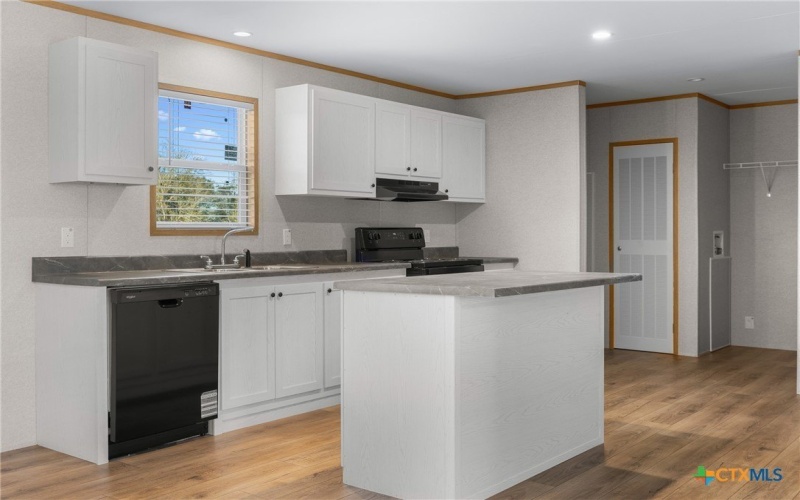 139 Azalea Court, Dale, TX 78616, 5 Bedrooms Bedrooms, ,3 BathroomsBathrooms,Residential,For Sale,139 Azalea Court,0,600922