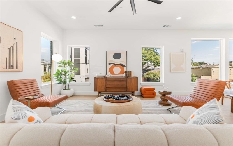 2015 N Prairie Avenue #103, Dallas, TX 75204, 2 Habitaciones Habitaciones , ,2 BañosBaños,Residential,En Venta,2015 N Prairie Avenue,0,21142041