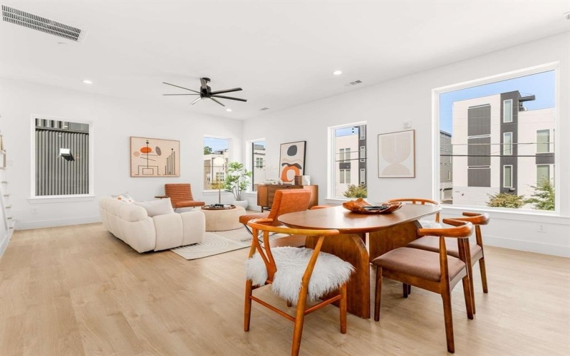 2015 N Prairie Avenue #103, Dallas, TX 75204, 2 Habitaciones Habitaciones , ,2 BañosBaños,Residential,En Venta,2015 N Prairie Avenue,0,21142041