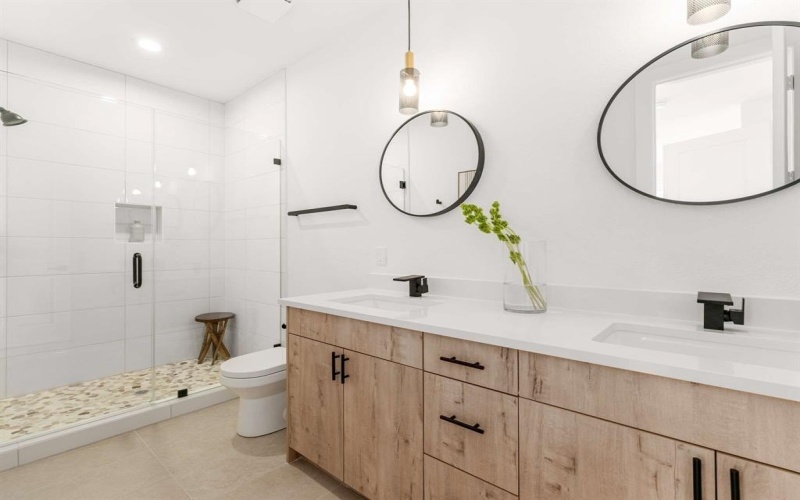 2015 N Prairie Avenue #103, Dallas, TX 75204, 2 Habitaciones Habitaciones , ,2 BañosBaños,Residential,En Venta,2015 N Prairie Avenue,0,21142041