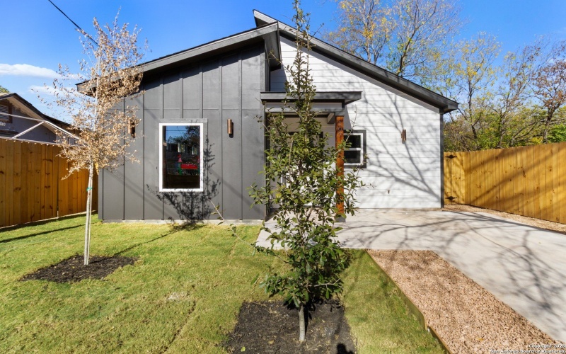 107 Calles St, San Antonio, TX 78207, 3 Bedrooms Bedrooms, ,2 BathroomsBathrooms,Residential,For Sale,107 Calles St,0,1931238