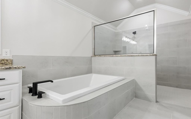 1486 Highland Park Circle, Granbury, TX 76048, 4 Bedrooms Bedrooms, ,2 BathroomsBathrooms,Residential,For Sale,1486 Highland Park Circle,0,21138413