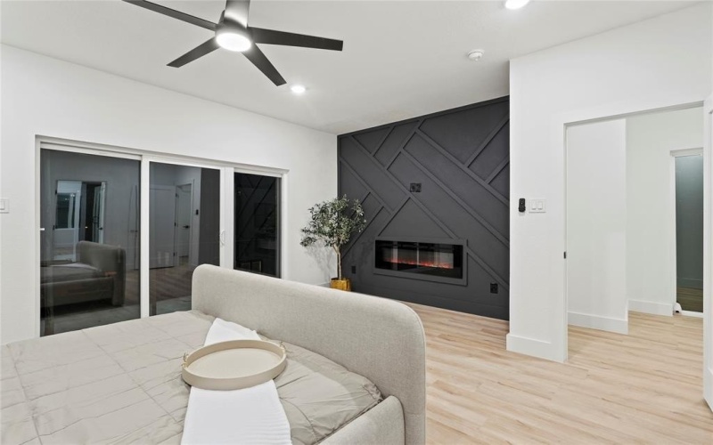 923 Walkway Street, Dallas, TX 75212, 3 Bedrooms Bedrooms, ,3 BathroomsBathrooms,Residential,For Sale,923 Walkway Street,0,21142703